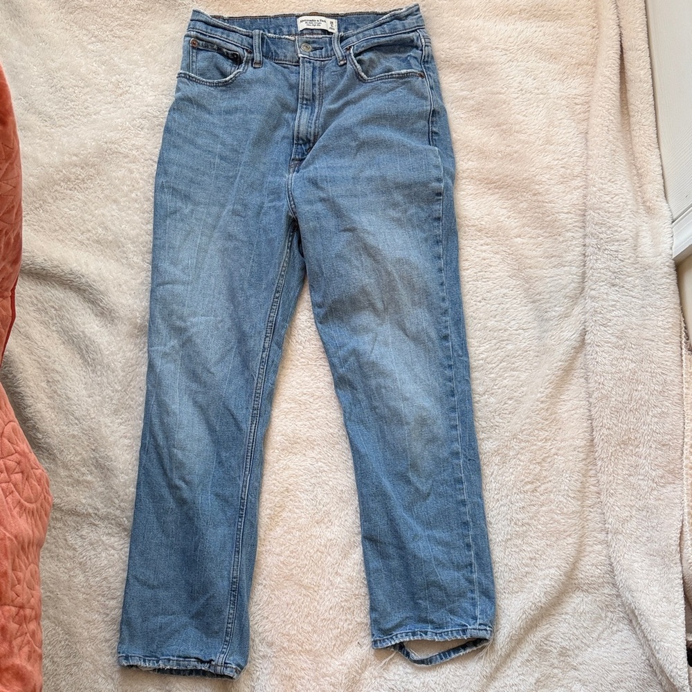 Abercrombie & Fitch The Ankle Straight Ultra High Rise Jeans
